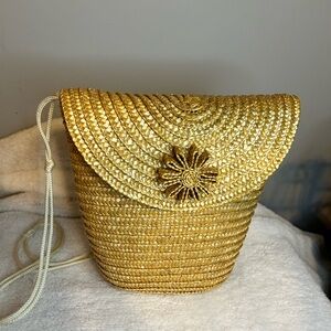 Straw cross body with flower detail